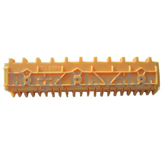 319900  Plastic eddge-comb yellow above center