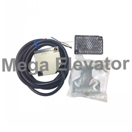 E3JK-R2M2 Omron Photoelectric Switch
