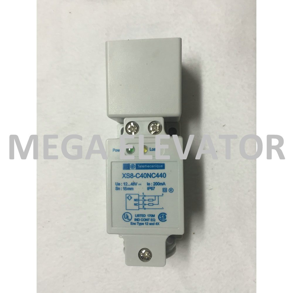 proximity sensor,inductive,limit switch style XS8-C40NC440